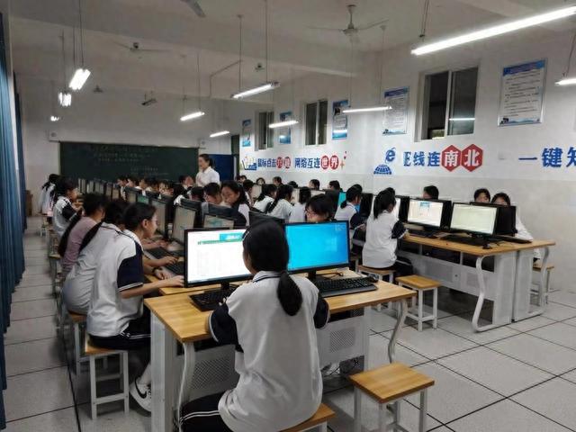 廣元精神衛(wèi)生中心授牌“四川省區(qū)域兒童青少年心理健康關(guān)愛(ài)基地”，以信息技術(shù)咨詢(xún)服務(wù)賦能心理健康新篇章